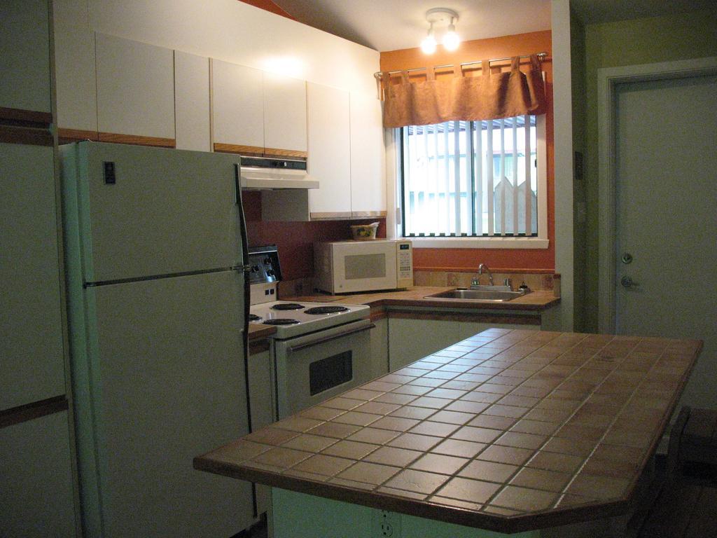 Condos Stoneham Room photo
